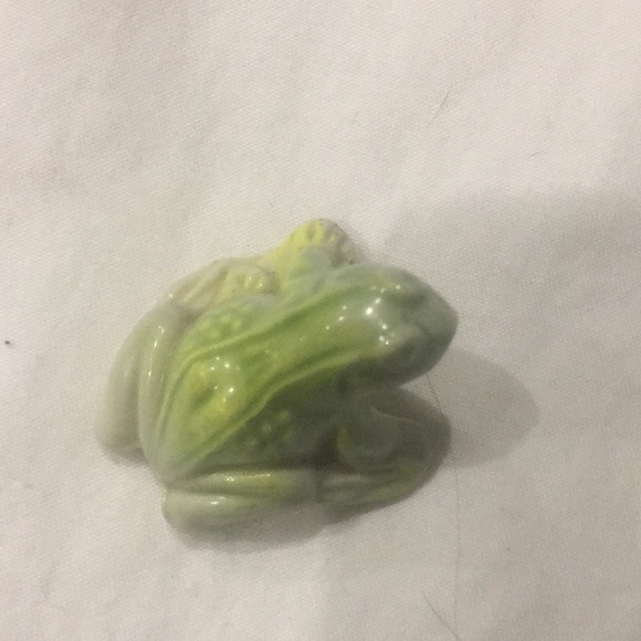 Vintage Wade of England Red Rose Tea Frog Figurine - Picture 5 of 11